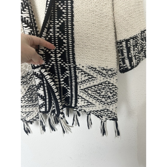 Soft Surroundings Open Aztec Fringed Cardigan Sweater Medium Cream Black Boho - Picture 9 of 11